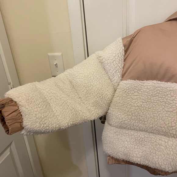 Abercrombie & Fitch Puffer Coat - Picture 7 of 11